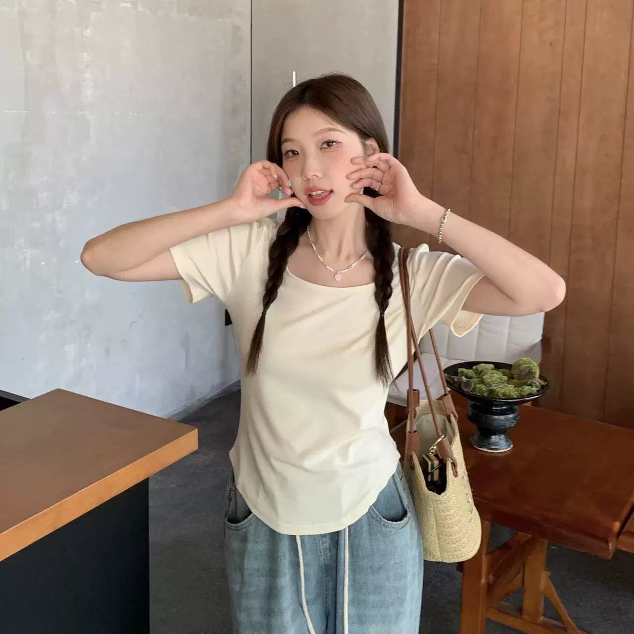 44774833586314|44774833815690|44774833979530|44774834569354|44774834700426|44774834831498